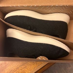 Brand new Allbirds small bird wool runner black T9